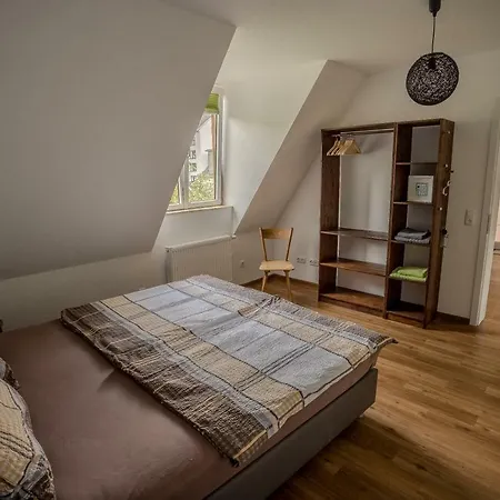 Talstation 20 / Innenstadt, 2 Schlafzimmer, Terrasse